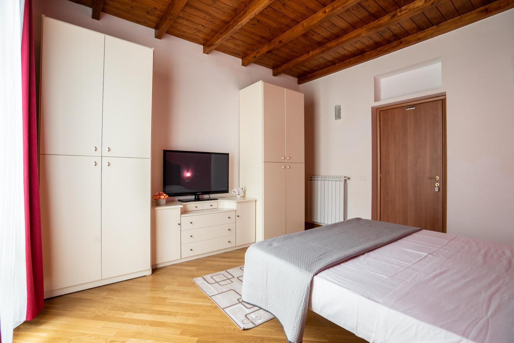 Plumeria - Vacanze In Centro A Palermo Zona Politeama Esterno foto